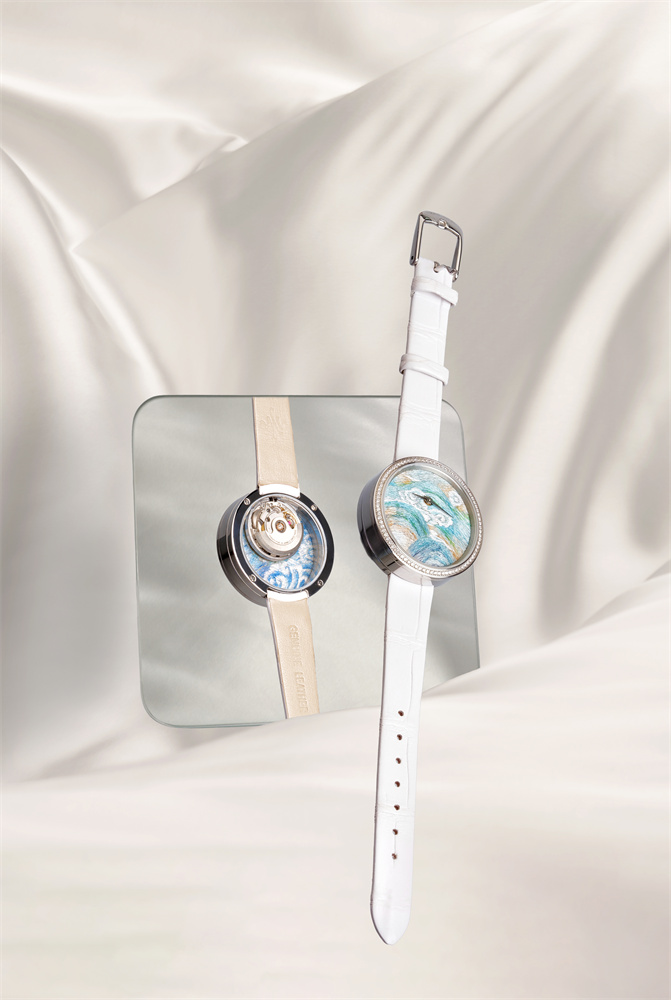 Landscapes Amid Clouds <span>(Double-Sided, Dual-Color Embroidered Watch)</span>