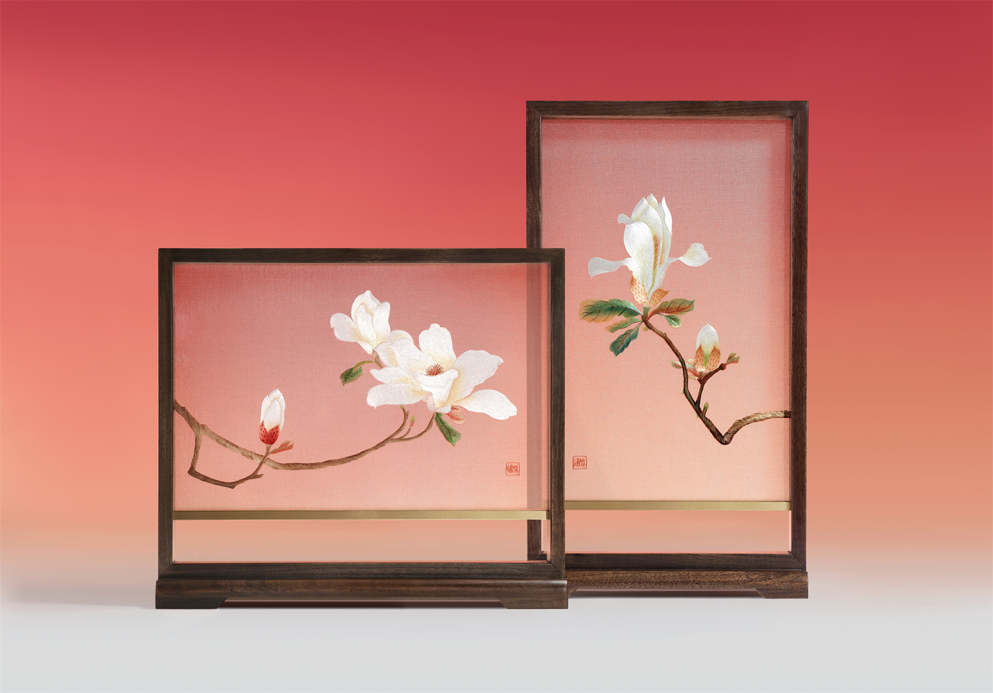 Prosperous Magnolia <span>(Handcrafted Suzhou Embroidery Decorative Object)</span>