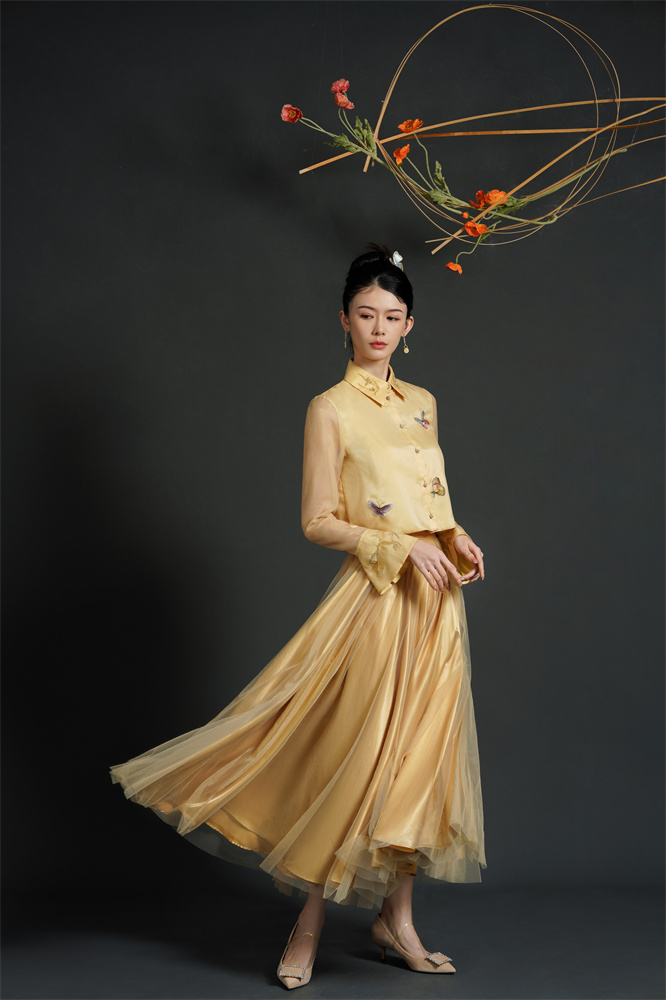 Butterflies in Love with Flowers <span>(Convertible Style)</span>