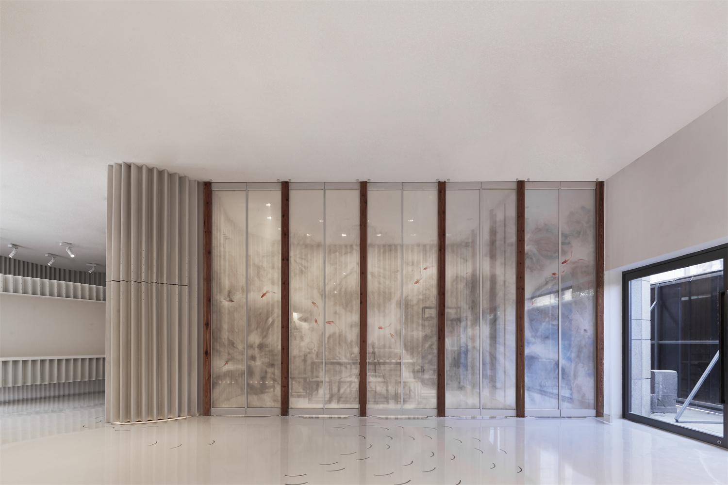 Play among Lotuses <span>(Suzhou Embroidery Door)</span>